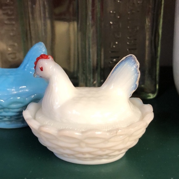 Vintage White Opaline Milk Glass Hen on Nest Salt Cellar WESTMORELAND - Picture 8 of 8